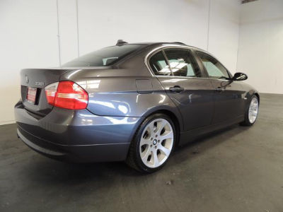 2006 BMW 330  i