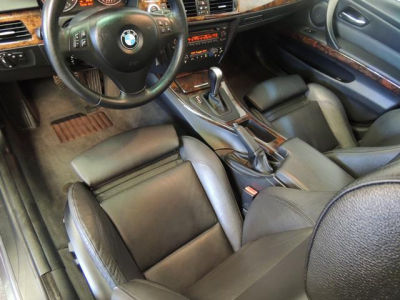 2006 BMW 330  i