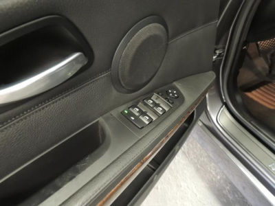 2006 BMW 330  i