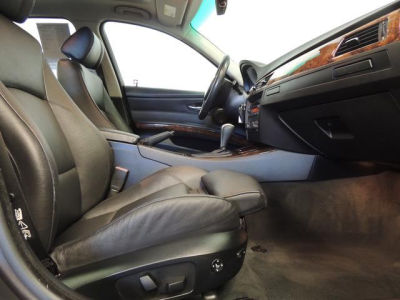 2006 BMW 330  i