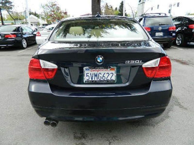 2006 BMW 330  i