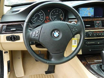 2006 BMW 330  i