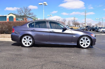 2006 BMW 330  i