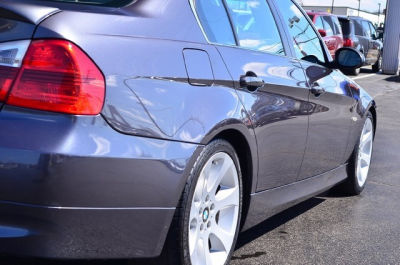 2006 BMW 330  i