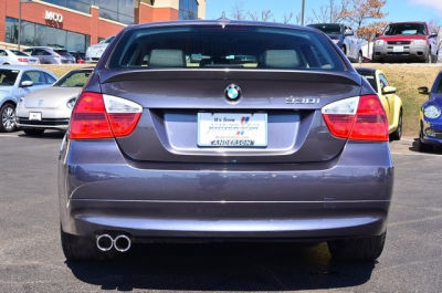 2006 BMW 330  i