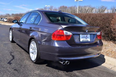 2006 BMW 330  i