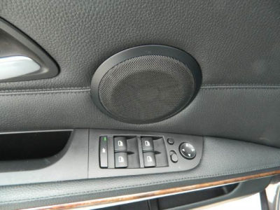 2006 BMW 330  xi