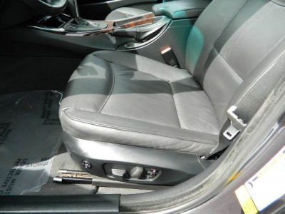 2006 BMW 330  xi