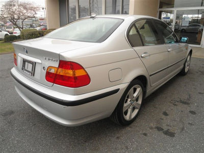 2005 BMW 330  xi