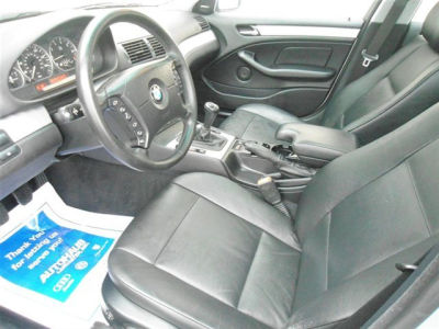 2005 BMW 330  xi