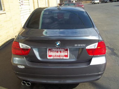 2006 BMW 330 i