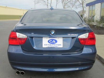 2006 BMW 330  i
