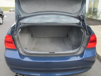 2006 BMW 330  i