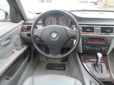 2006 BMW 330  i