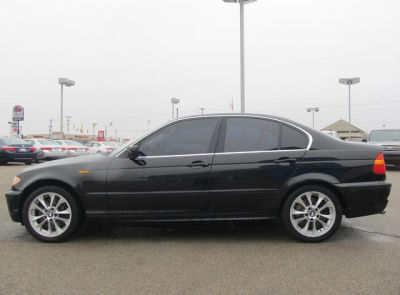 2003 BMW 330  xi