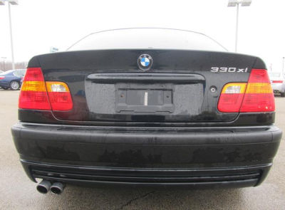 2003 BMW 330  xi
