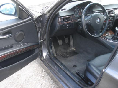 2006 BMW 330  xi