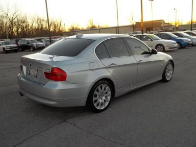 2006 BMW 330  i