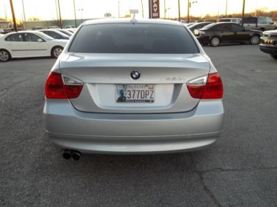 2006 BMW 330  i