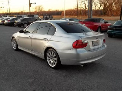 2006 BMW 330  i