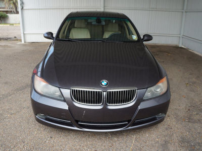 2006 BMW 330  i