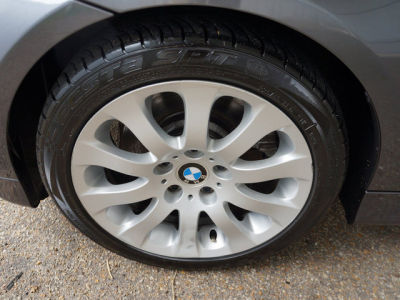 2006 BMW 330  i