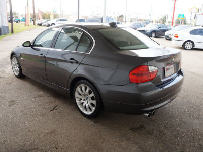 2006 BMW 330  i