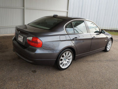 2006 BMW 330  i