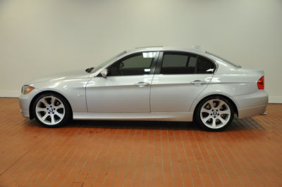 2006 BMW 330  i