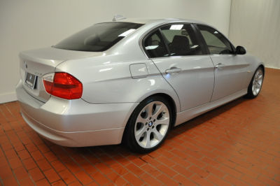 2006 BMW 330  i