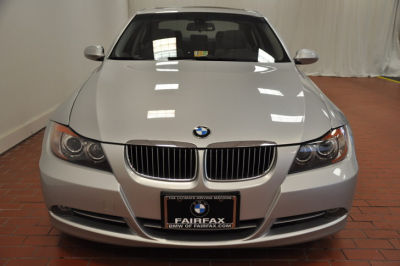 2006 BMW 330  i