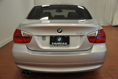 2006 BMW 330  i