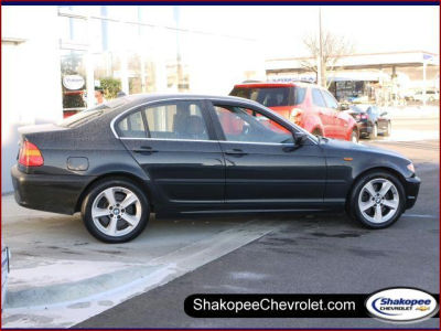 2004 BMW 330  xi