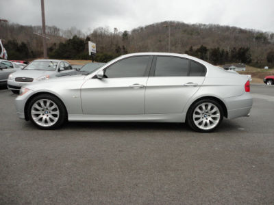 2006 BMW 330  i