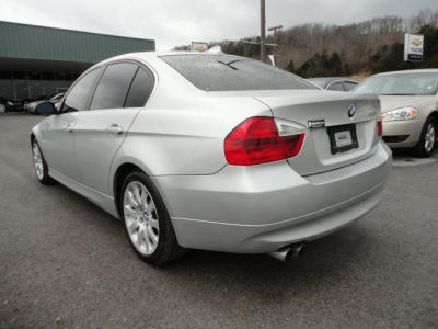 2006 BMW 330  i