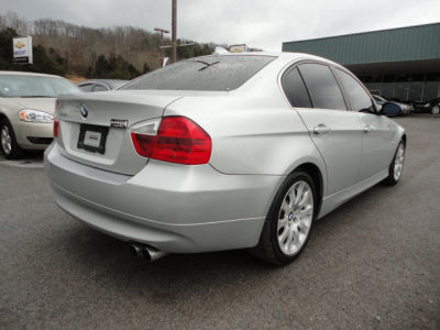 2006 BMW 330  i