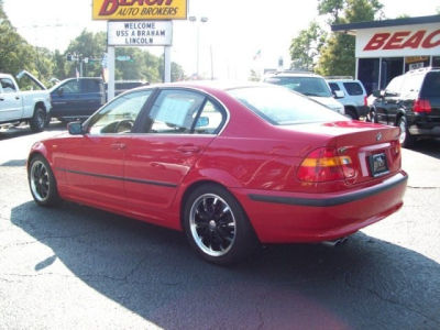 2004 BMW 330  i