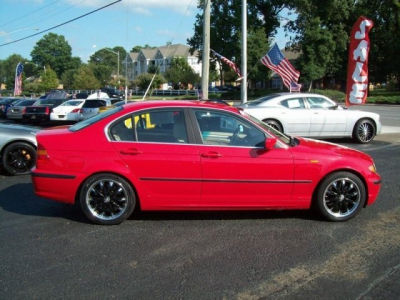 2004 BMW 330  i