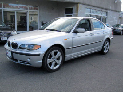 2004 BMW 330  xi