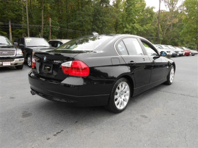 2006 BMW 330  i