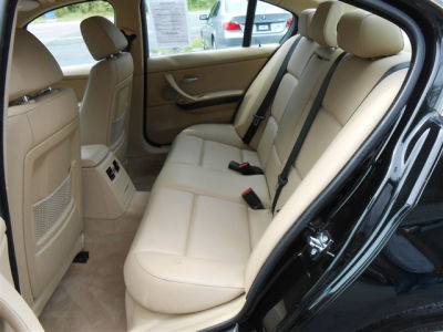 2006 BMW 330  i