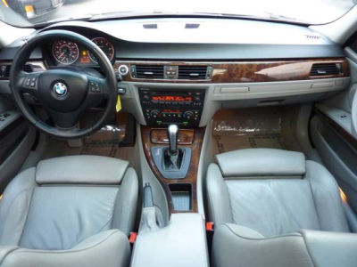 2006 BMW 330  i