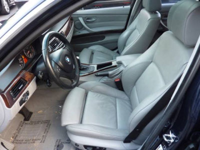 2006 BMW 330  i