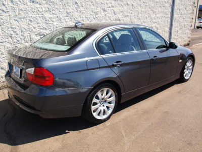2006 BMW 330  i