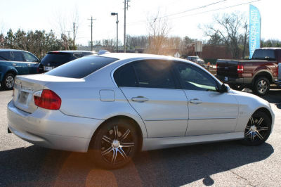 2006 BMW 330  xi