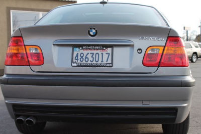 2005 BMW 330  xi
