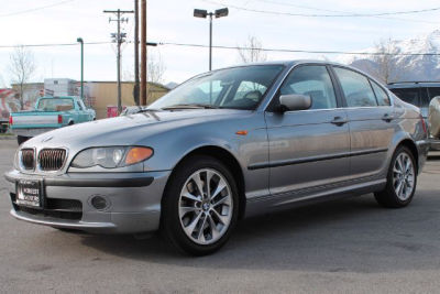 2005 BMW 330  xi