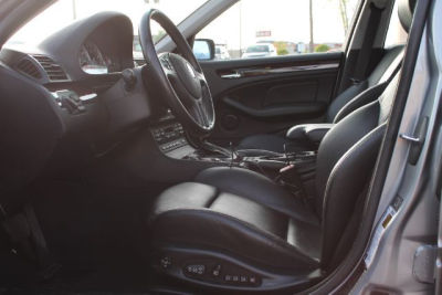2005 BMW 330  xi