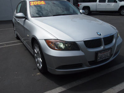 2006 BMW 330  i