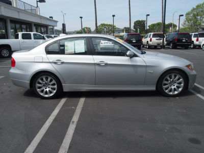2006 BMW 330  i